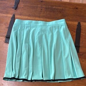 Vintage Tail Pleated skirt . Size 10.